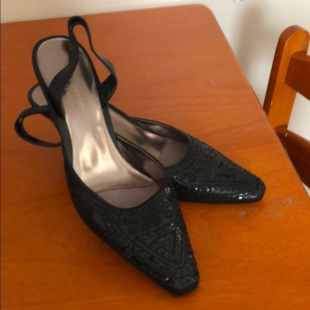 Dress shoes